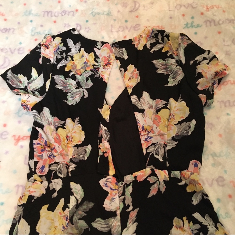 Romper - Picture 3 of 4
